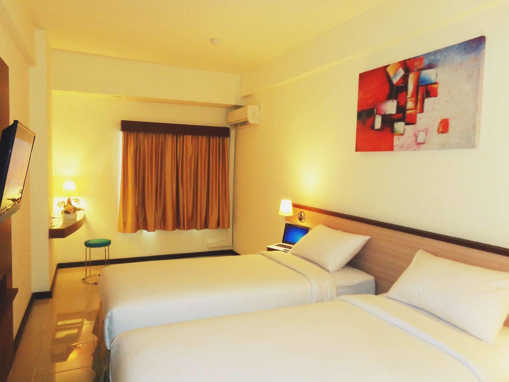 Everyday Smart Hotel - Маланг Екстер'єр фото